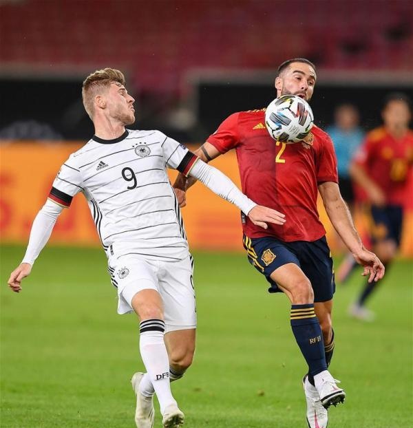 美洲队在与哈尔兰德的比赛中取得胜利