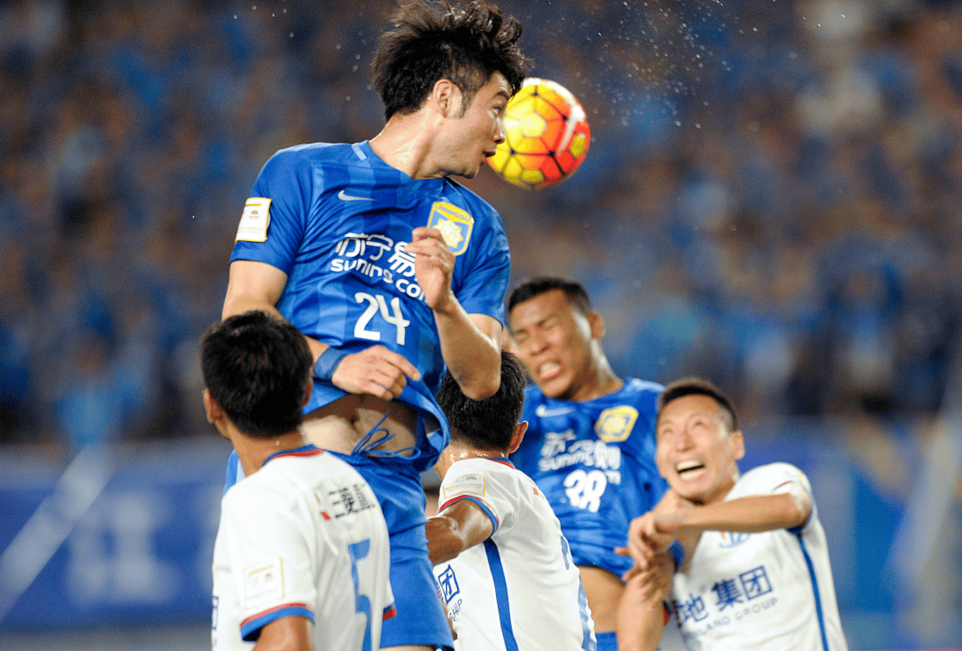 包含富力主场对上海上港，背水一战的词条