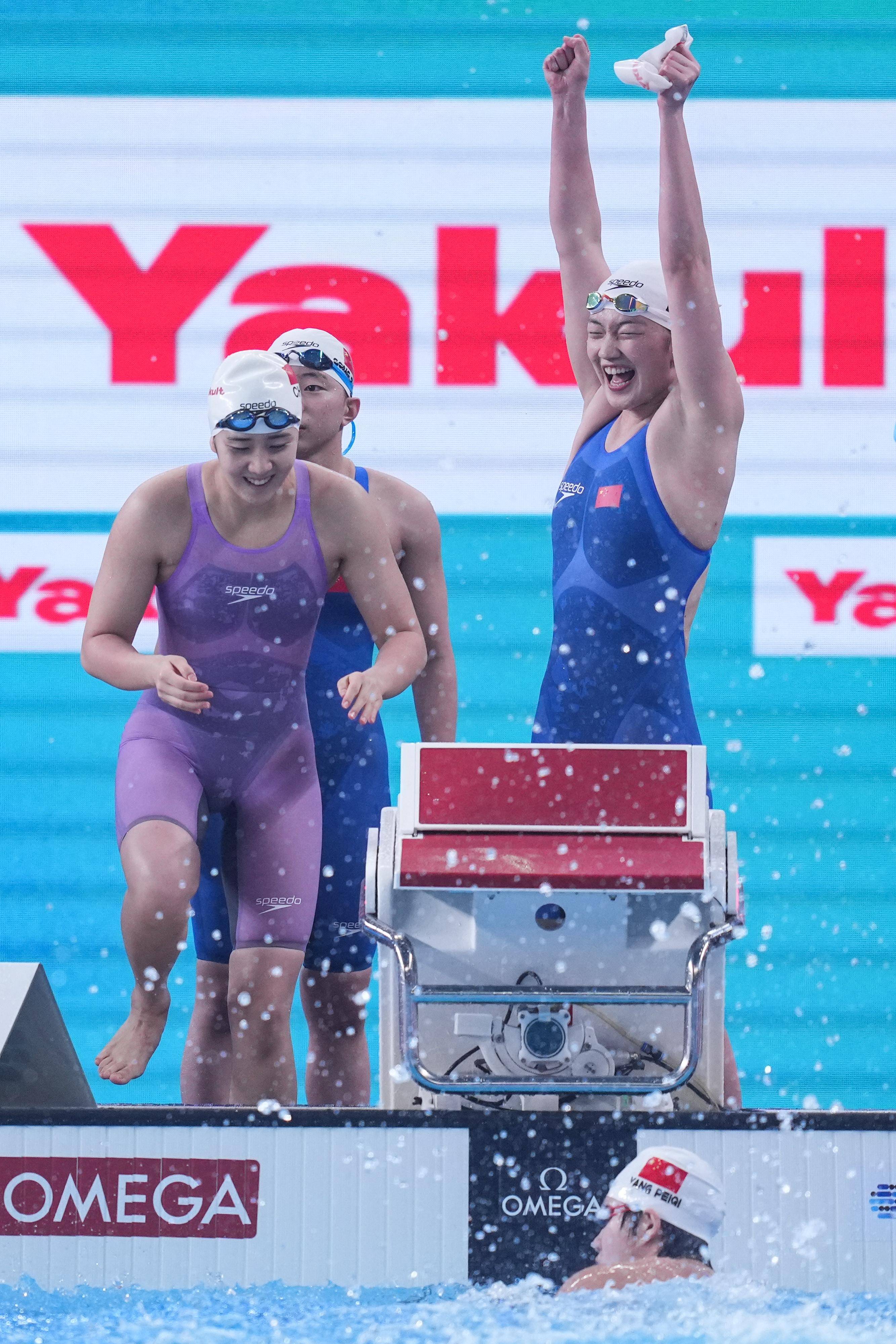 游泳女子米自由泳决赛中国选手夺冠