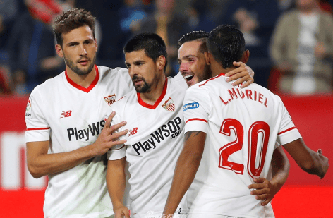 包含塞维利亚客场战胜巴伦西亚，继续保持不败纪录的词条