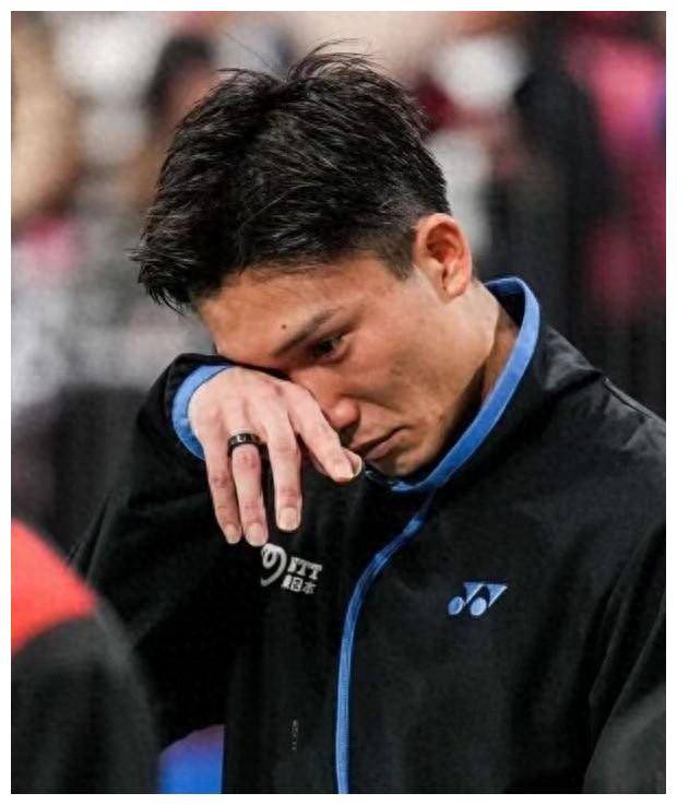 关于法国羽毛球队轻取英格兰羽毛球队,桃田贤斗高光表现的信息 关于法国羽毛球队轻取英格兰羽毛球队,桃田贤斗高光表现的信息