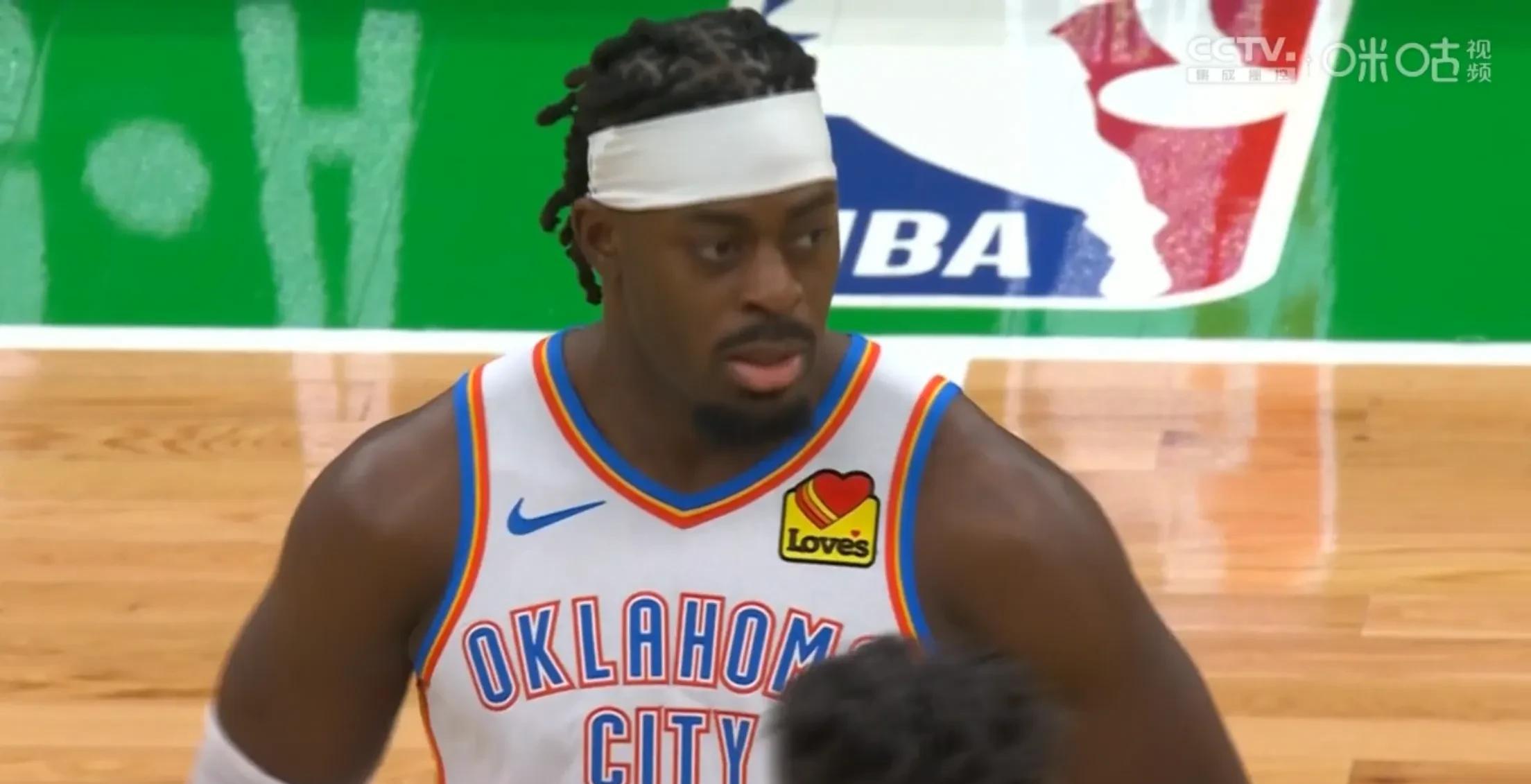 猛龙鏖战法国男篮，塔图姆爆发神勇