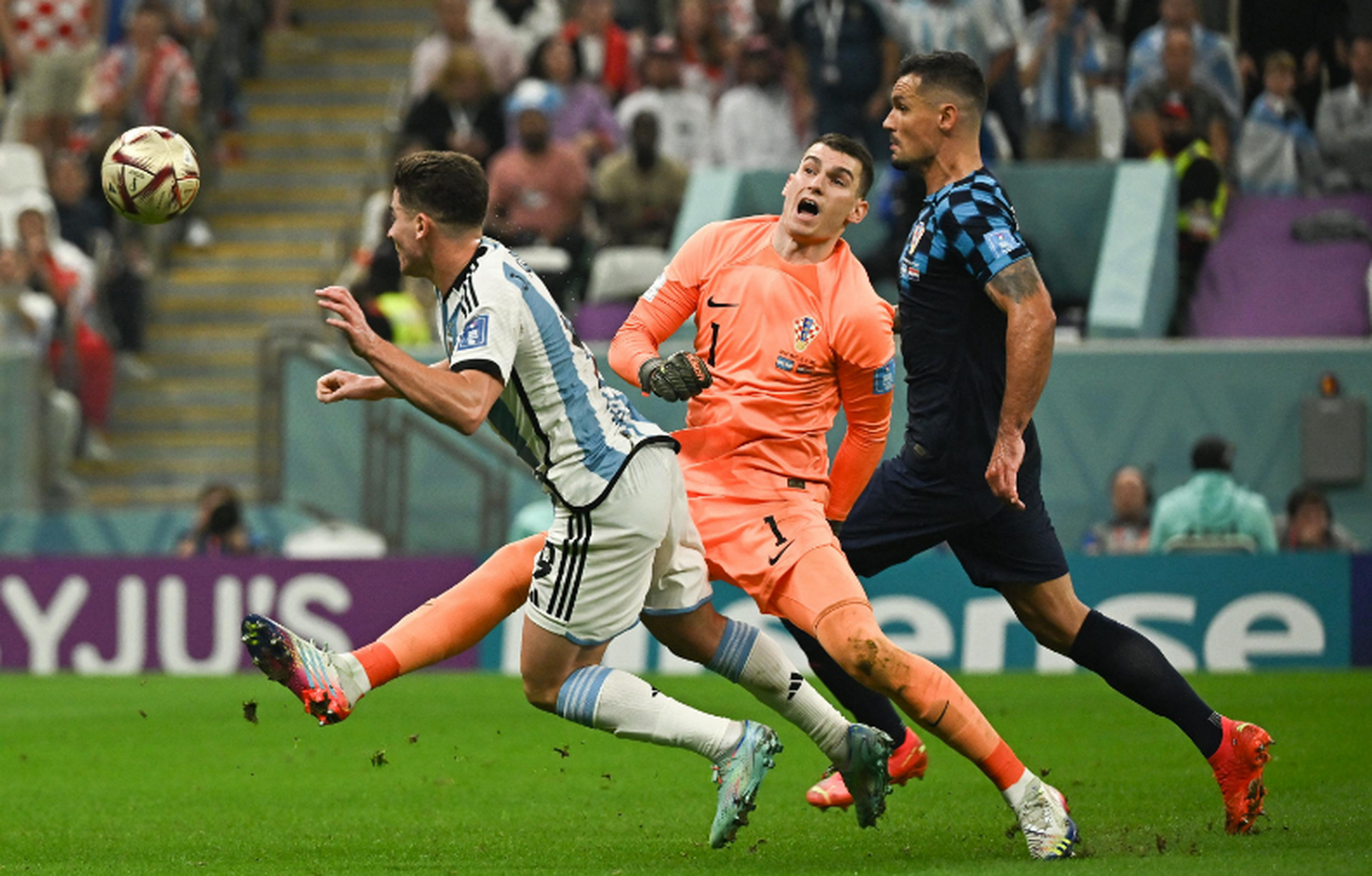 包含阿根廷鏖战瓦伦西亚，莫德里奇关键制胜的词条