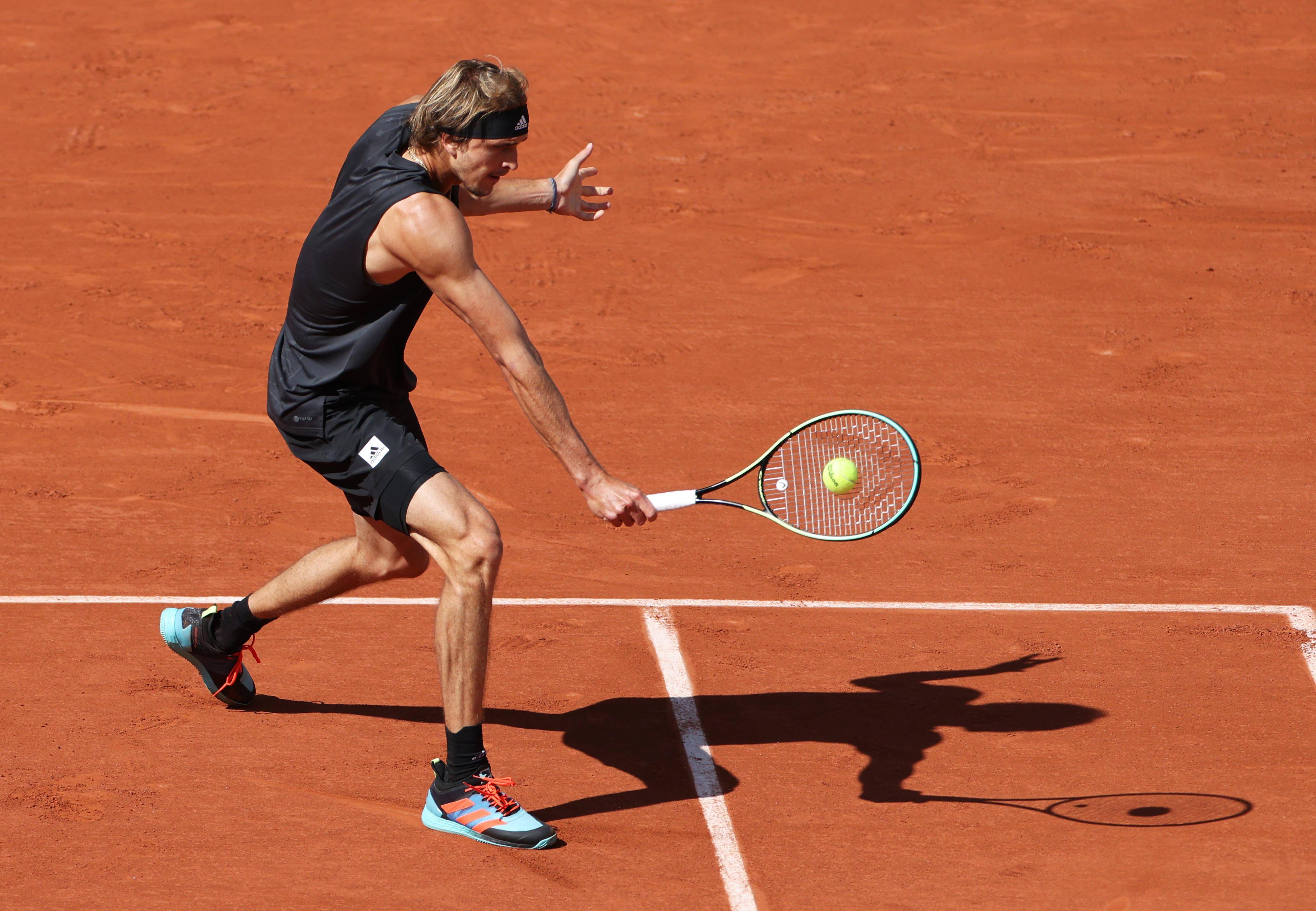 温网力克澳网，兹维列夫点燃赛场的简单介绍