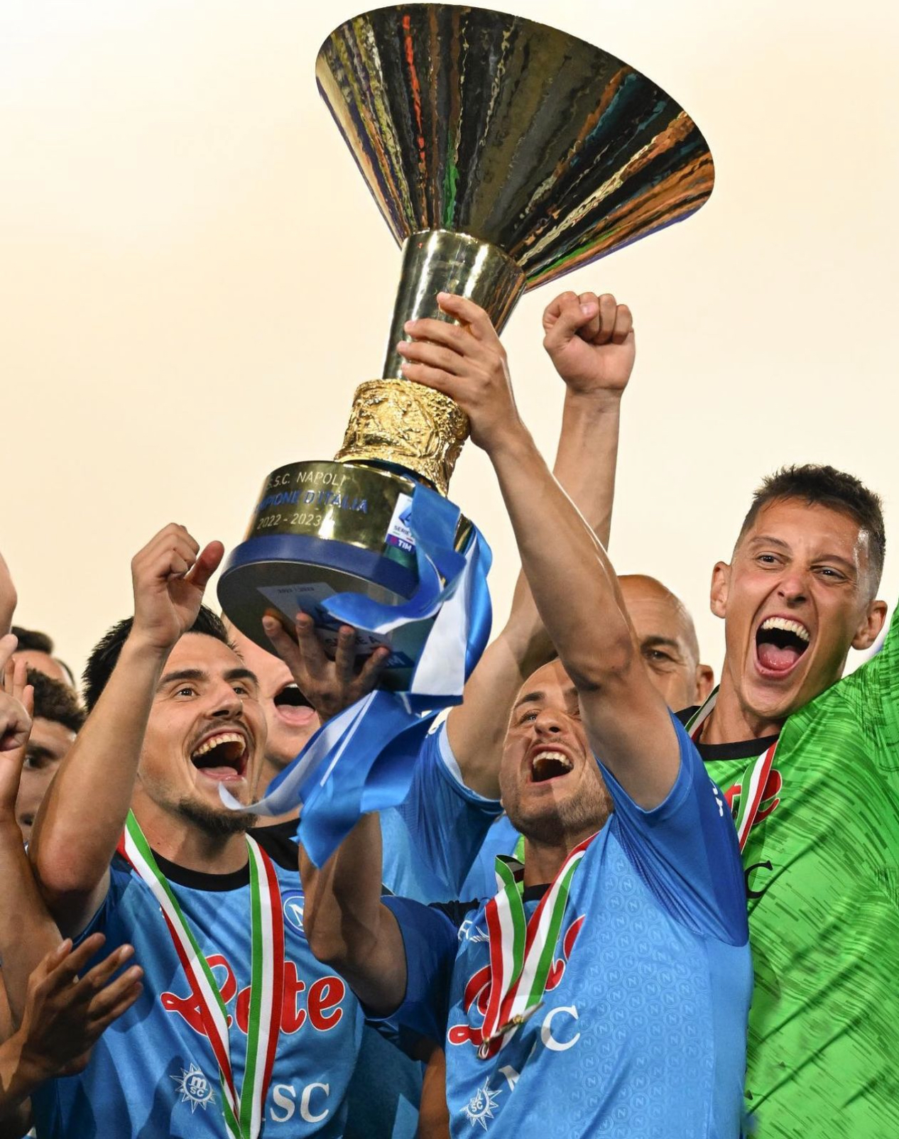 巴西圣保罗球队长卡洛斯：保持团队凝聚力是获胜关键的简单介绍